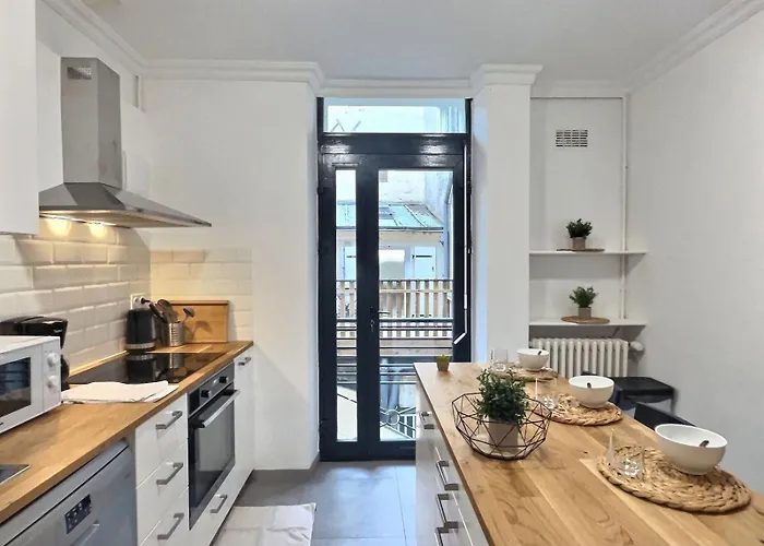 Plein Centre 8pers 4ch 2sdb, Terrasse, Billard Roe Apartmán *